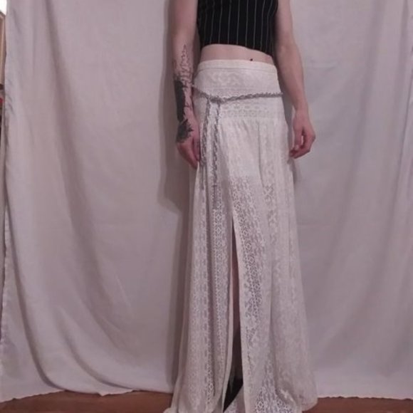 Lace Skirt with Slip - Picture 1 of 7